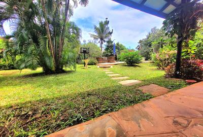 4 Bed Villa with En Suite in Diani