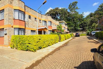 4 Bed Townhouse with En Suite at Off Convent Drive