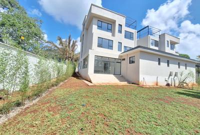 5 Bed Townhouse with En Suite at Lavington