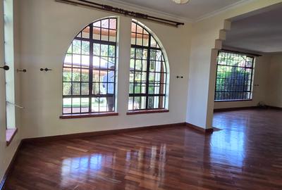 4 Bed Townhouse with En Suite at Lavington Green - 3