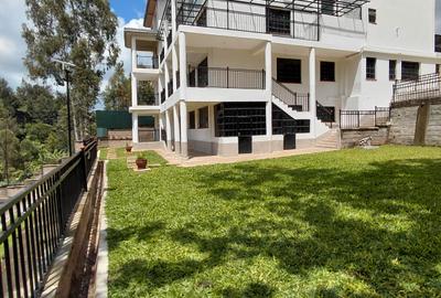 2 Bed Apartment with En Suite at New Kitisuru