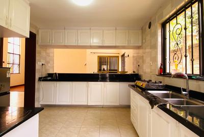 5 Bed Villa with Staff Quarters at Chalbi Drive - 4