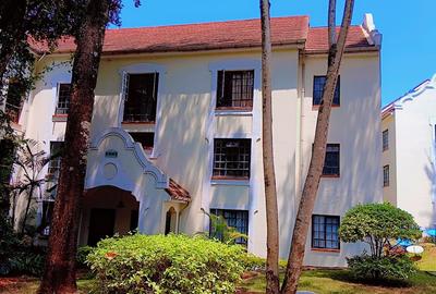 3 Bed Apartment with En Suite in Muthaiga
