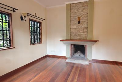 6 Bed House with En Suite in Karen - 3