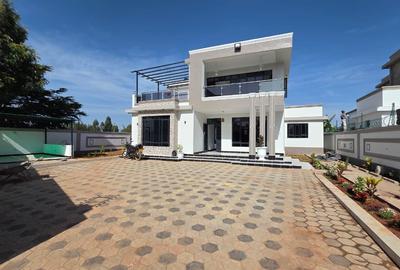 4 Bed Townhouse with En Suite in Ongata Rongai