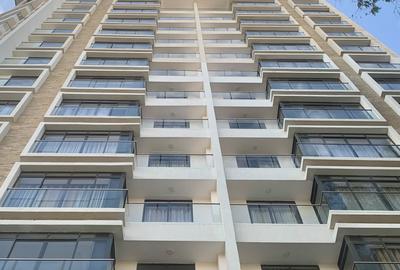 1 Bed Apartment with Swimming Pool in Hurlingham