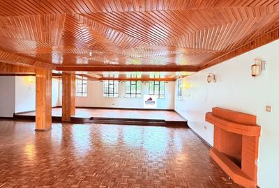 5 Bed House with En Suite in Runda - 3