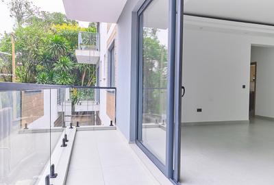 3 Bed Apartment with En Suite in Brookside - 3