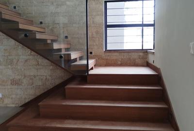 4 Bed House with En Suite in Loresho - 4