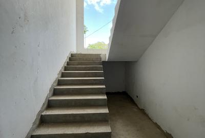 5 Bed Villa with En Suite in Lavington - 2