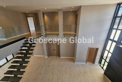 4 Bed House with En Suite in Runda - 3