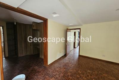 5 Bed House with En Suite in Kitisuru