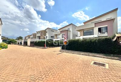 4 Bed Townhouse with En Suite in Runda