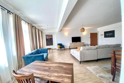 3 Bed Apartment with En Suite in Brookside