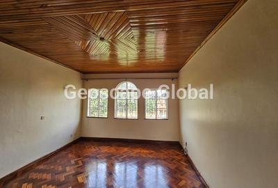 4 Bed House with En Suite in Kitisuru