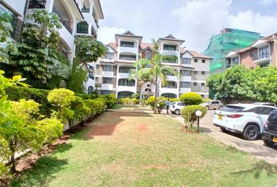 3 Bed Apartment with En Suite at Valley Arcade - 2