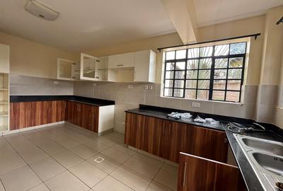 4 Bed Villa with En Suite in Kiambu Road - 4