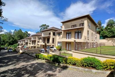 5 Bed Townhouse with En Suite in Lavington