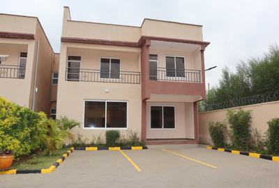 4 Bed Villa with En Suite in Syokimau