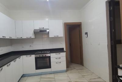 3 Bed Apartment with En Suite in Kilimani