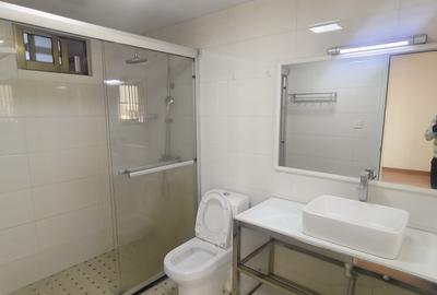 2 Bed Apartment with En Suite in Kilimani - 3