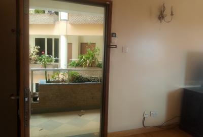 Furnished 3 Bed Apartment with En Suite in Brookside