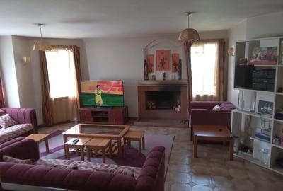 4 Bed House with En Suite in Loresho