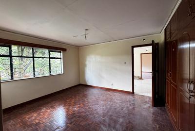 4 Bed Townhouse with En Suite in Brookside