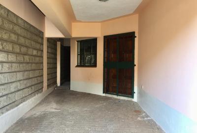 5 Bed House with En Suite in Lavington