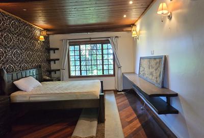 5 Bed House with En Suite at Runda Road - 3