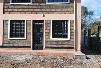 2 Bed House with Garden at Fairacres - 2