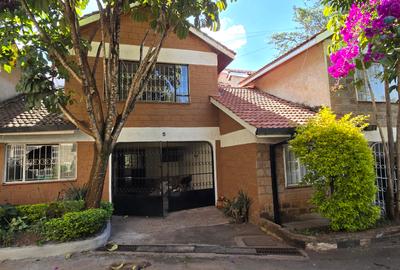 4 Bed Townhouse with En Suite at Kilimani Road