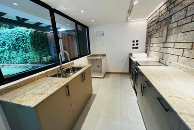 1 Bed House with En Suite in Kyuna - 2