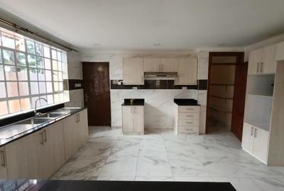 5 Bed Townhouse with En Suite in Lavington