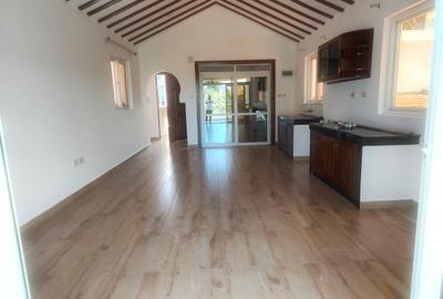 1 Bed Apartment with En Suite at Baobab Road