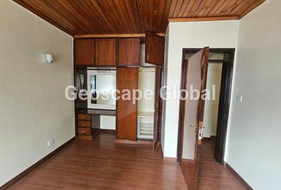 4 Bed Townhouse with En Suite in Westlands Area
