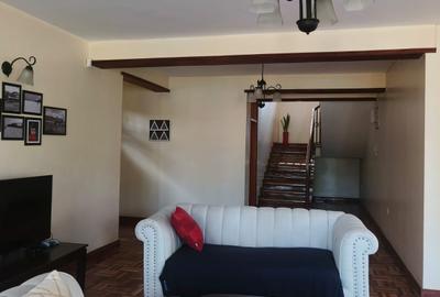 5 Bed Villa with En Suite in Runda - 4