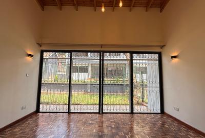 4 Bed Townhouse with En Suite in Rhapta Road - 2