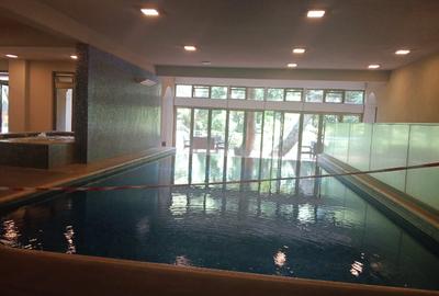 3 Bed Apartment with Swimming Pool in Parklands