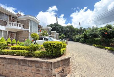4 Bed Townhouse with En Suite in Westlands Area