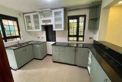 2 Bed Townhouse with En Suite in Runda - 3