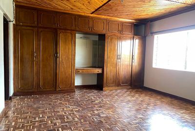 4 Bed House with En Suite at Westlands