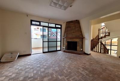 4 Bed Townhouse with En Suite in Lavington - 3