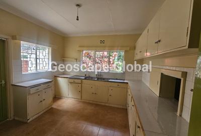 4 Bed House with En Suite in Runda - 4