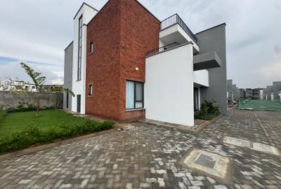 4 Bed Villa with En Suite in Langata - 4