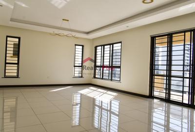 3 Bed Apartment with En Suite in Westlands Area