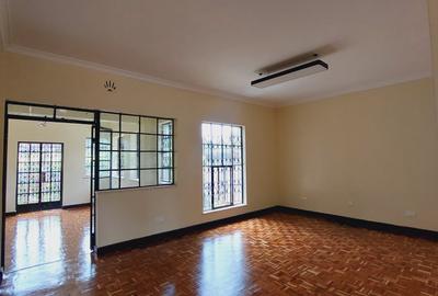 Commercial Property with Fibre Internet in Lavington