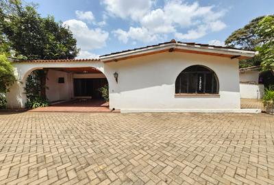 4 Bed House with En Suite in Muthaiga