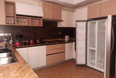 3 Bed Apartment with En Suite in Riverside - 3