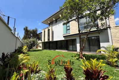 5 Bed Villa with En Suite at Spring Valley